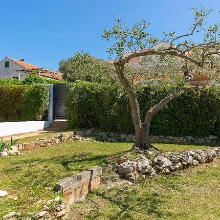 Olive Garden House - 5 Min Beach, Near Center * San Pietro di Brazza