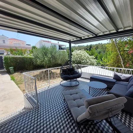 Olive Garden House - 5 Min Beach, Near Center San Pietro di Brazza