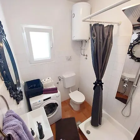 Olive Garden House - 5 Min Beach, Near Center Holiday home Supetar