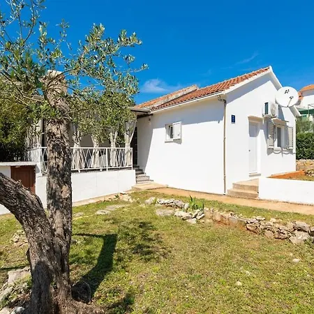 Holiday home Olive Garden House - 5 Min Beach, Near Center *